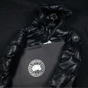 Canada Goose Men's Shiny Black Puffer Jacket 100% authentic